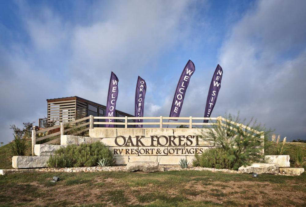 Austin'S Original Tiny Home Hotel/ Oak Forest Exterior photo